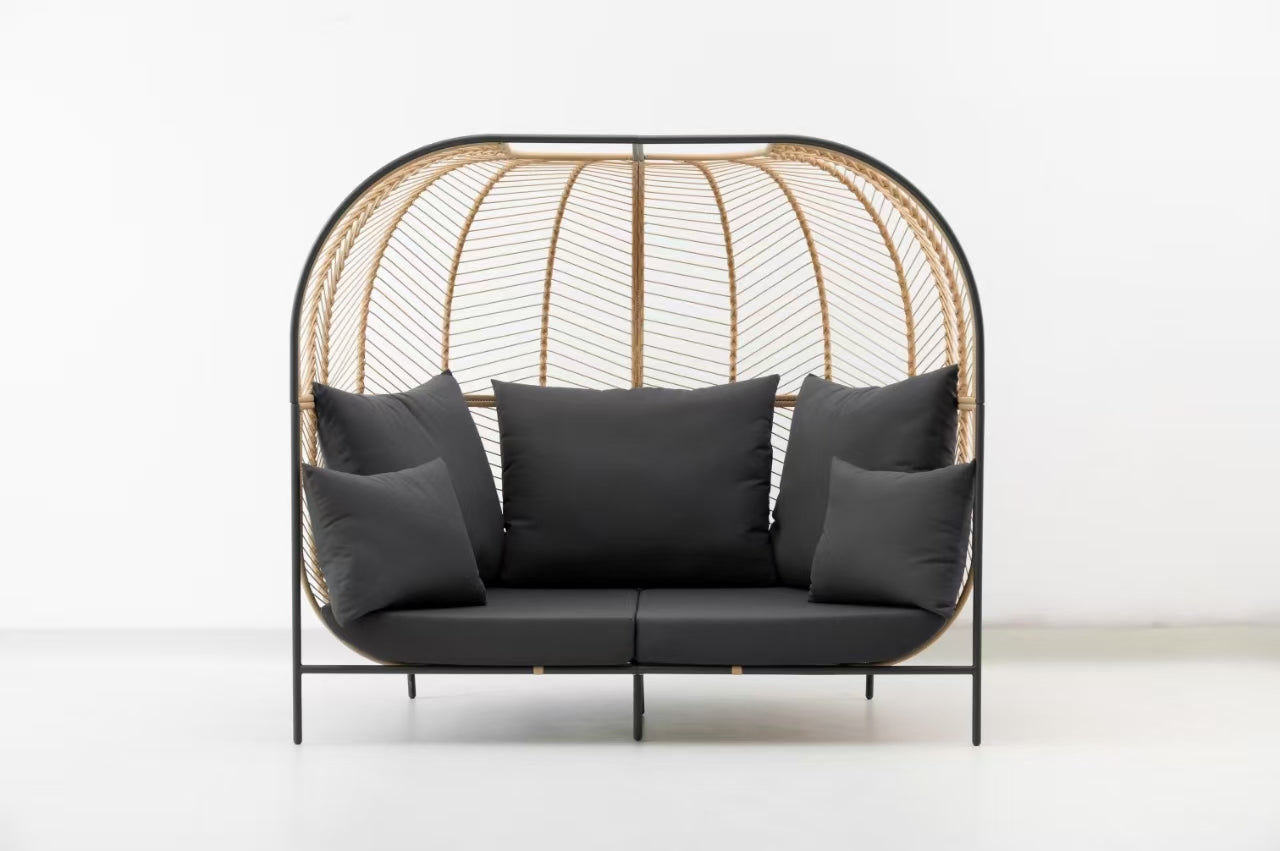 Rattan-Tagesbett – Komfortable Entspannung im Freien: Wetterfest, Stabil & Pflegeleicht