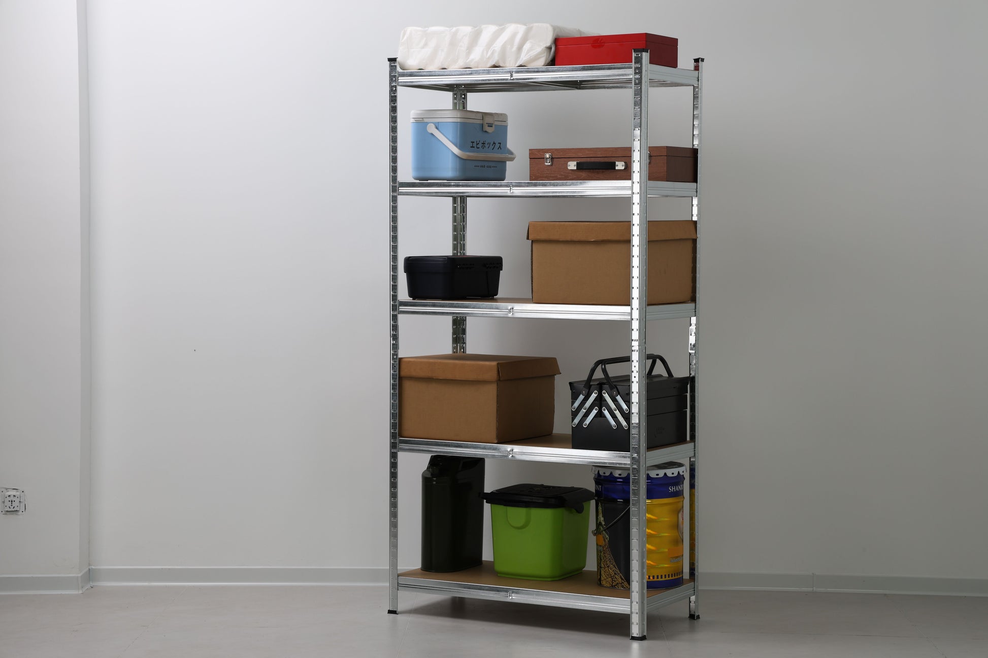 Stabiles Steckregal aus verzinktem Stahl mit 5 flexiblen MDF-Böden – Einfache Montage & Hohe Belastbarkeit